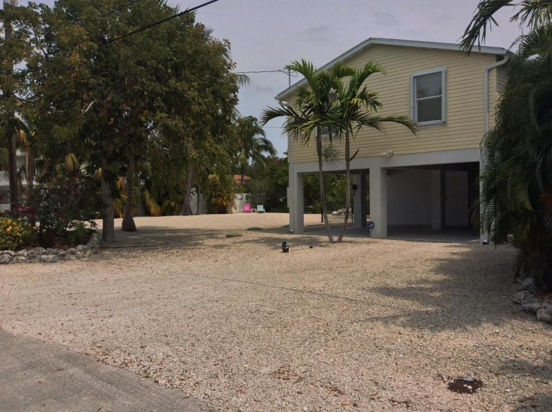 743 Pirates Rd, Little Torch Key, FL